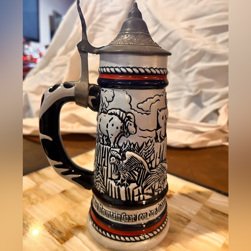 Vintage Avon 1976 Porcelain Lidded Beer Stein